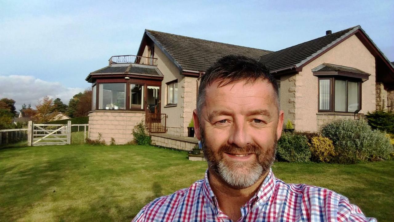 One Strathview B&B Форфар Екстериор снимка